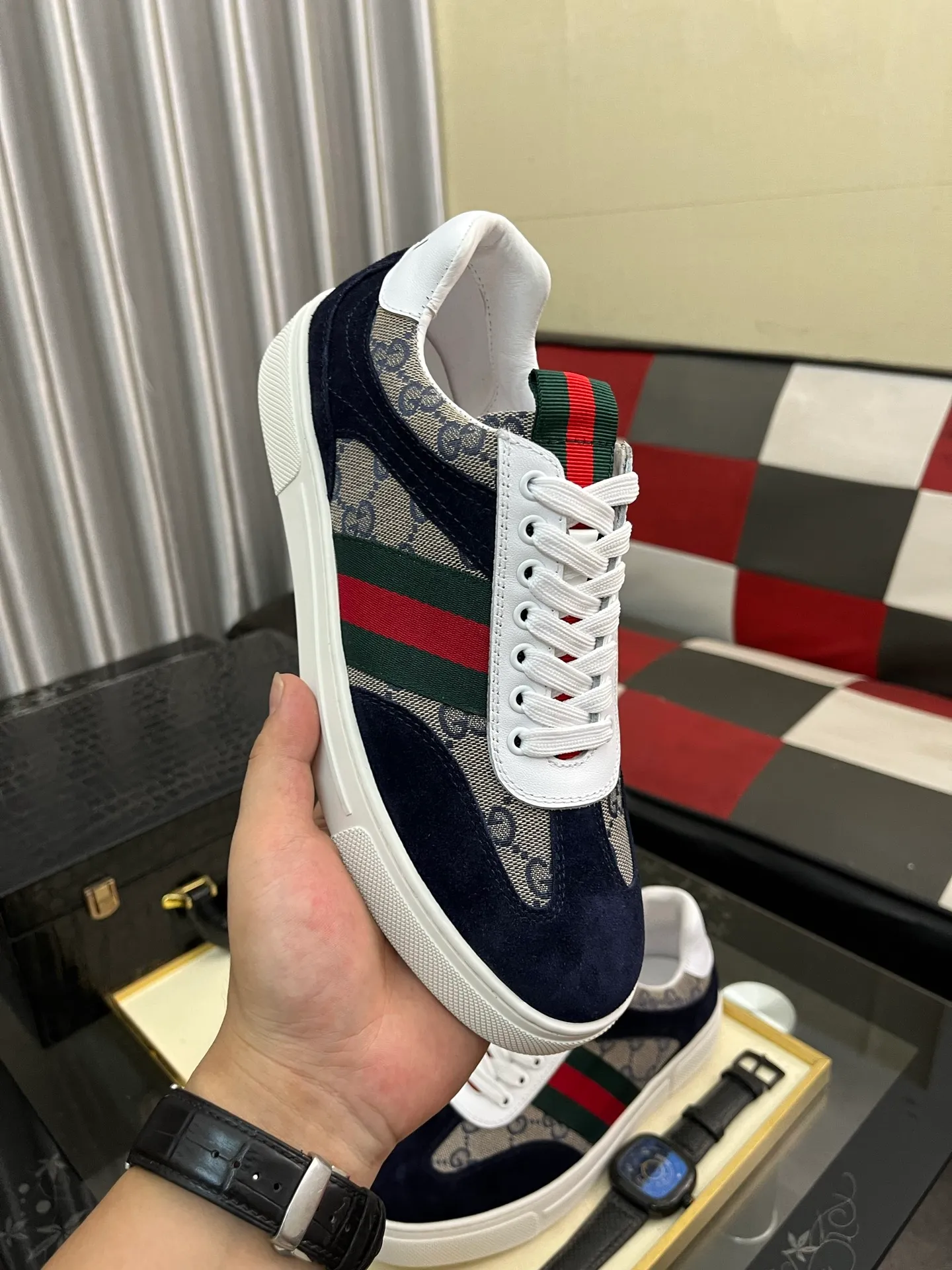 Men's Men's Shoes 💰440 ⌚️⌚️[GUCCI] Gucci men's casual shoes are absolutely popular 🔥The ultimate matching item for trendy men! The charm of super texture is irresistible, the main recommendation, the flower leather color is bright! The upper is made of high-quality brand printed fabric with cowhide, breathable leather lining and wear-resistant rubber sole, noble and elegant! Extremely comfortable🎁🎁You can be as handsome as you want💪 Available in sizes 38-44 and 5️⃣colors